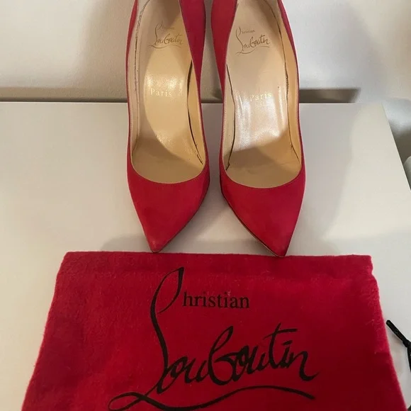 Christian Louboutin suede Red Pointed Toe Heels - Picture 4 of 8